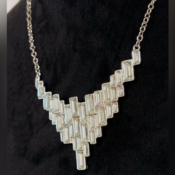 Silver Tone Cascading Baguettes Collar Geometric Necklace, Avon, NWOB - Picture 3 of 15